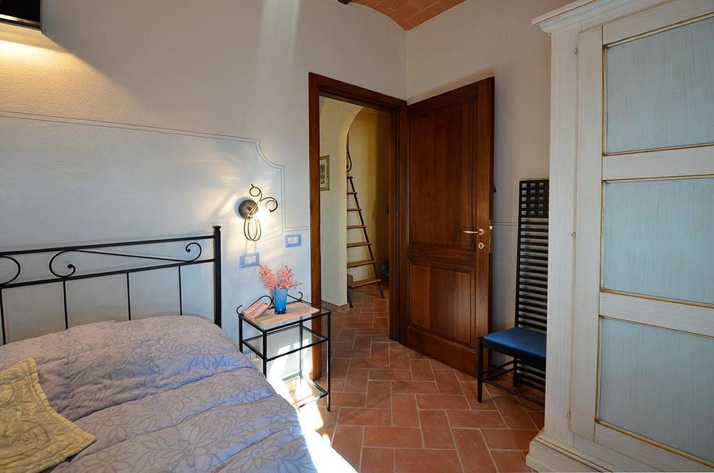 Gasthaus Mommialla Gambassi Terme Zimmer foto