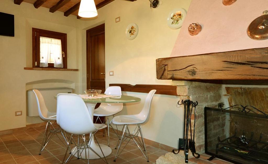 Gasthaus Mommialla Gambassi Terme Zimmer foto