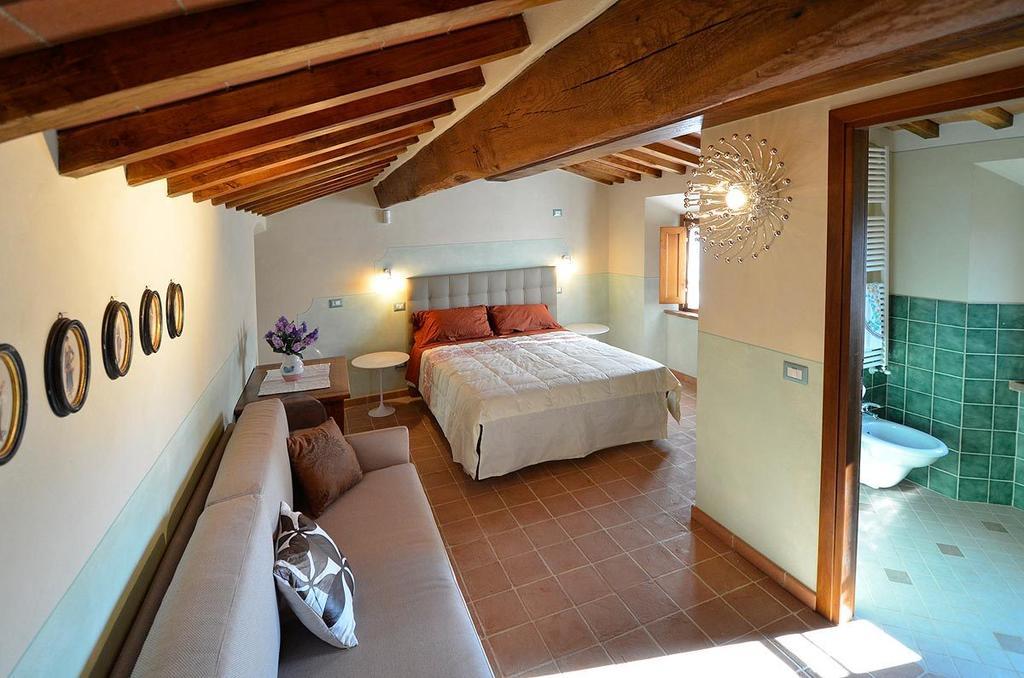 Gasthaus Mommialla Gambassi Terme Zimmer foto
