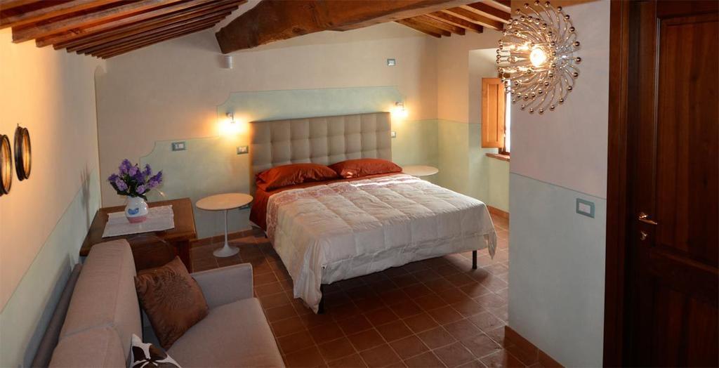 Gasthaus Mommialla Gambassi Terme Zimmer foto