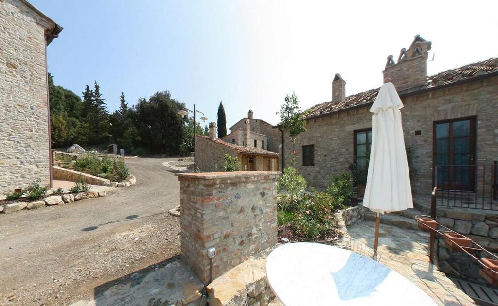 Gasthaus Mommialla Gambassi Terme Exterior foto